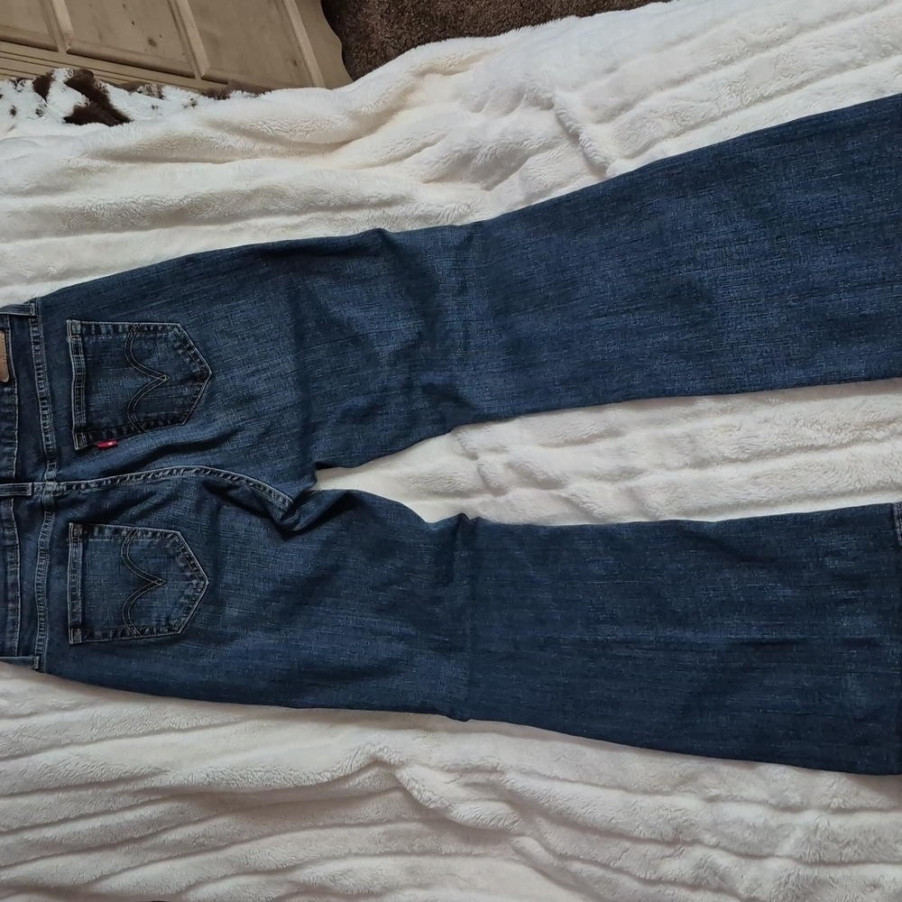 Levi's Dark Blue CURVY, BOOT CUT Women's Jeans, SIZE 10L. - Picture 6 of 12